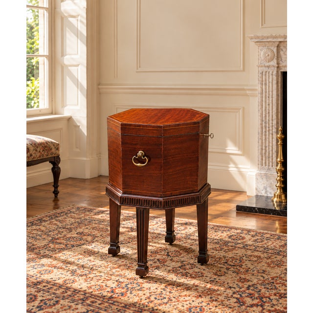 18th Century George III Octagonal Mahogany Wine Cooler For Sale - Image 10 of 11