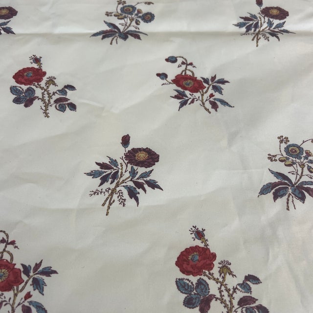 2020s Fleurons D’helene Camille Glaze Cotton Chintz Fabric 2 Yards For Sale - Image 5 of 5