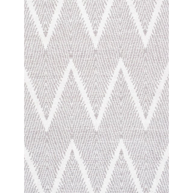 Bring the decor of your home together with the perfect touch of style with this beautiful rug. This rug is will blend in...