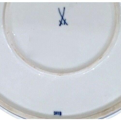 Ceramic Vintage Meissen Blue Onion Floral Cachepot For Sale - Image 7 of 7