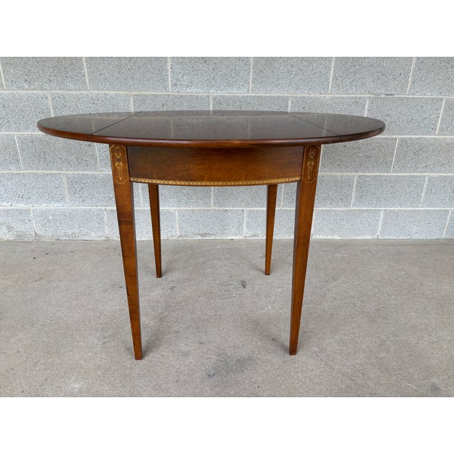 Hepplewhite Hitchcock Harvest Maple Hepplewhite Style Drop Leaf 42" Dining Table For Sale - Image 3 of 12