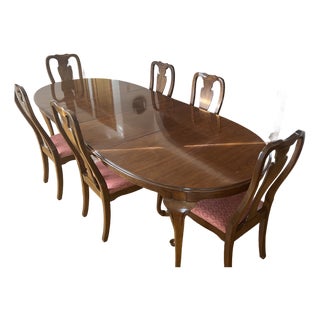 1990s Drexel Heritage Large Cherry Table and Chairs For Sale