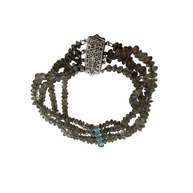 Boho Chic 1960s Labradorite Bead Bracelet With Blue Topaz and 14k With Gold Clasp For Sale - Image 3 of 5
