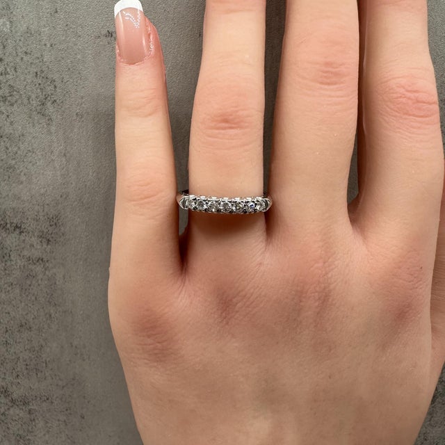 7 Stone Diamond Ring in 14kt White Gold – 0.30ctw Gh vs/Si Diamonds, Size 9 For Sale - Image 4 of 5