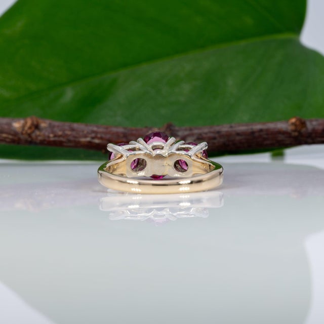 Pink 1.7Ct Three-Stone Rubellite Tourmaline Ring in Solid 14k Gold, Oval Cut 7x5mm, Size 6.75 For Sale - Image 8 of 9