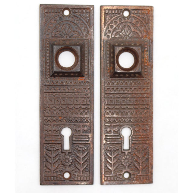 Early 20th Century 1880s Vernacular Trenton Cast Iron Passage Door Knob Set For Sale - Image 5 of 8