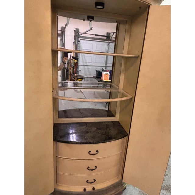 Wood 1990s Thomasville Ernest Hemingway Oval Dry Bar For Sale - Image 7 of 12