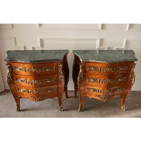 Pair Vintage French Louis XV Bombé Chests, Marble Top Commode Nightstands For Sale - Image 4 of 18