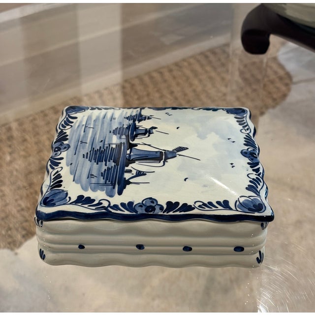 Traditional Vintage Delft Blue Holland Hand-Painted Windmill Lidded Trinket Box For Sale - Image 3 of 12