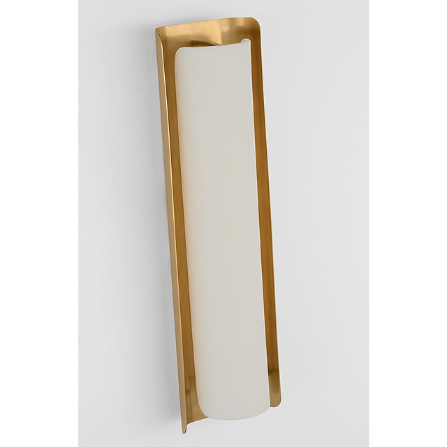 Modern Windsor Smith for Visual Comfort Signature Penumbra 21" Sconce in Hand-Rubbed Antique Brass and Linen For Sale - Image 3 of 7