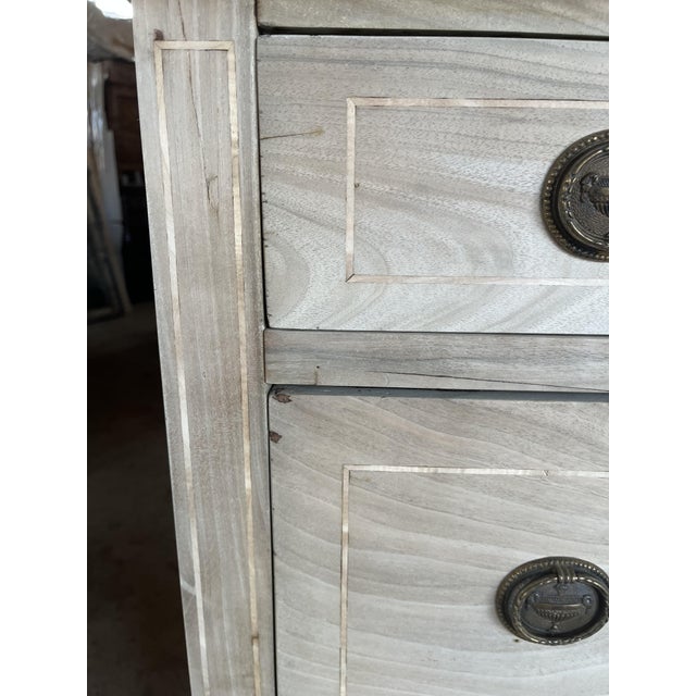 Italian Neoclassical Bleached Cherry Commode with Inlay, 18th Century For Sale - Image 10 of 18