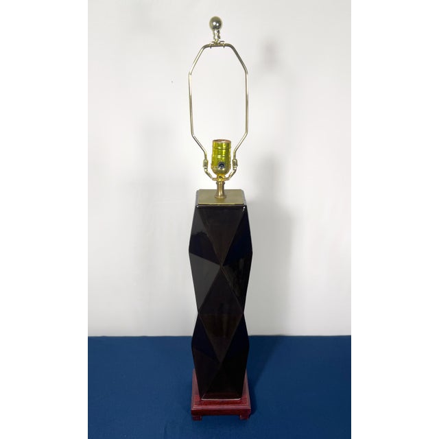1980s Postmodern Faceted Geometric Ceramic Sculptural Table Lamp For Sale In Houston - Image 6 of 9