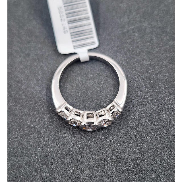 0.50 Ct Half Bezel-Set Diamond Ring Size 6 For Sale In Chicago - Image 6 of 9