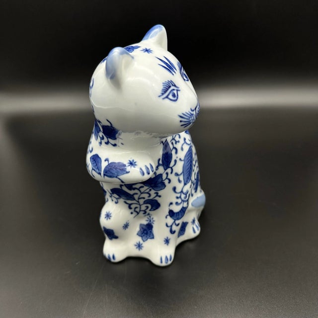 Chinoiserie Late 20th Century Vintage Blue and White Chinoiserie Qing Dynasty Porcelain Cat Figurine For Sale - Image 3 of 8