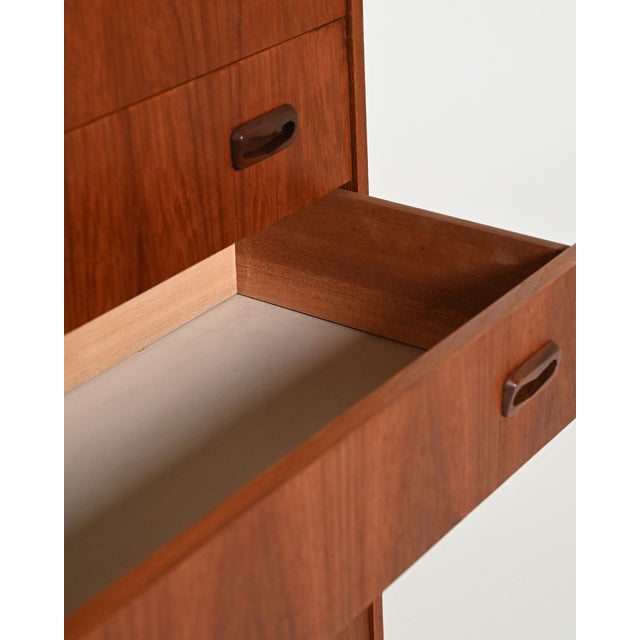 Scandinavian Chest of Drawers in Teak and Oak, 1960s For Sale - Image 6 of 10