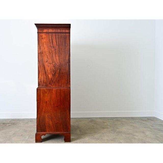 English English 19th Century Mahogany Chest on Chest For Sale - Image 3 of 13