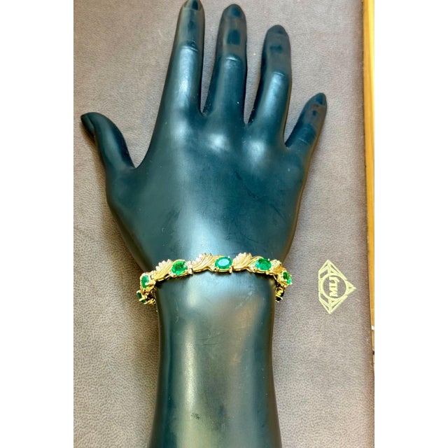 Early 21st Century 10 Carat Emerald 1.3 Carat Diamond Affordable Tennis Bracelet 14 K Yellow Gold For Sale - Image 5 of 18