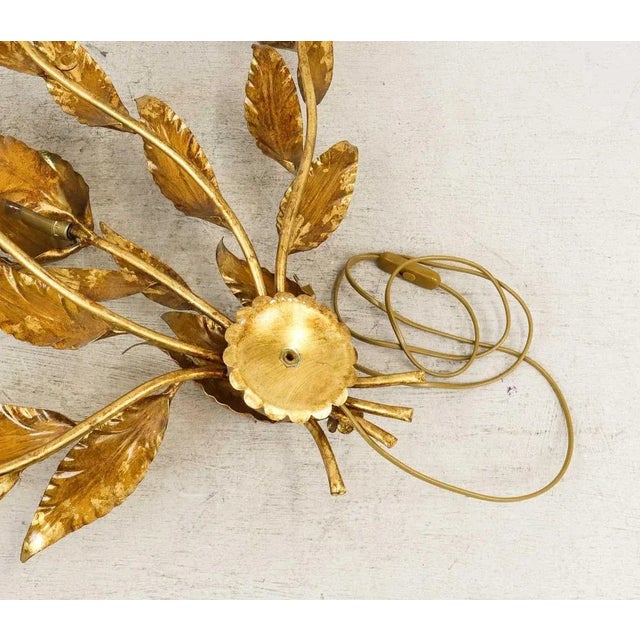 1970s Hollywood Regency Gilded Metal Floral Leaf Wall Light by Hans Kögl, 1970s For Sale - Image 5 of 6