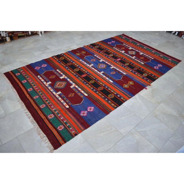 Mid-Century Modern 1960s Vintage Turkish Kilim Handwoven Area Rug For Sale - Image 3 of 12