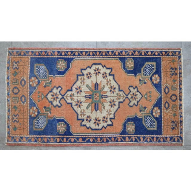 Hand Knotted Small Oushak Rug Decorative Doormat Enrty Decorc- 1'10" X 3'4" For Sale - Image 6 of 9
