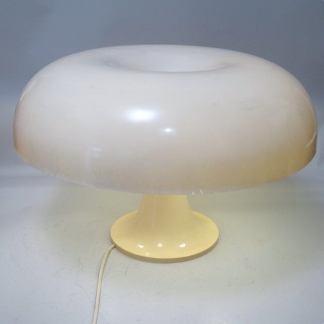 Lampe Nesso 1st Edition Giancarlo Mattioli Artemide 1965 by Giancarlo Mattioli for Artemide For Sale - Image 3 of 17