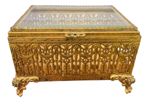 1950s Mid Century Italian Renaissance Revival Dresser Box.
