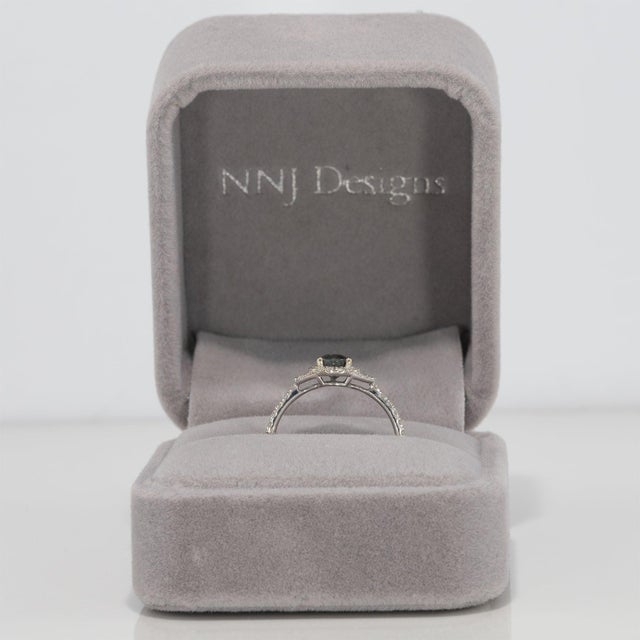 Alexandrite Halo Ring With Earth-Mined Diamonds Accents: Solid 14k Gold, 6x5mm, Size 6.75 For Sale - Image 4 of 12