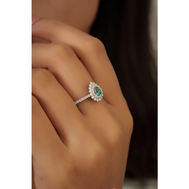 18k Gold Emerald Double Halo Mexican Ring Size 4 by VRJewels For Sale In New York - Image 6 of 17