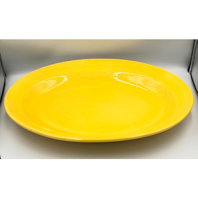 American 1930s Metlox Poppytrail "Early California" Pottery 200 Series Yellow Serving Platter For Sale - Image 3 of 9