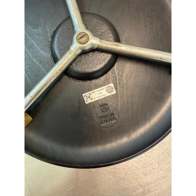 Black Tripod Dot Stool in Black Chrome by Arne Jacobsen for Fritz Hansen For Sale - Image 8 of 11