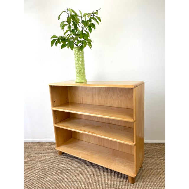 Tan Vintage Mid-Century Modern Heywood Wakefield Bookcase / Bookshelf For Sale - Image 8 of 14