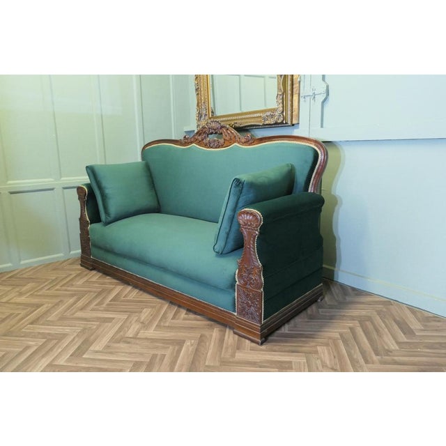 Large Reception Salon Chaise Lounge in Green Velvet For Sale - Image 6 of 9