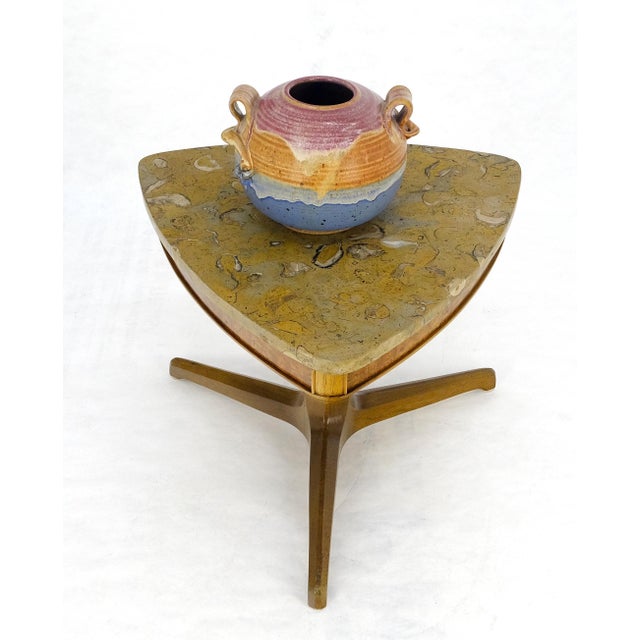 Tomlinson Triangular Marble Top Side End Occasional Table Stand c1970s MINT For Sale - Image 10 of 14