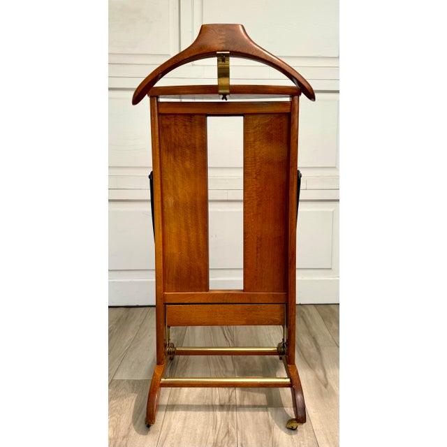 1950s Italian Fratelli Reguitti Wood & Brass Gentleman’s Valet Trouser Press For Sale - Image 12 of 12