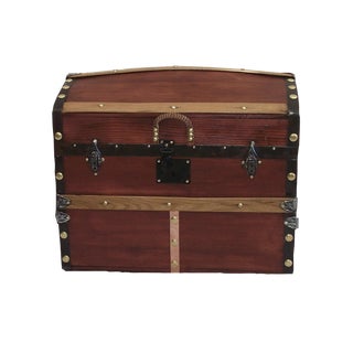 Antique 1880s Natural Finish Barrel Top Trunk For Sale