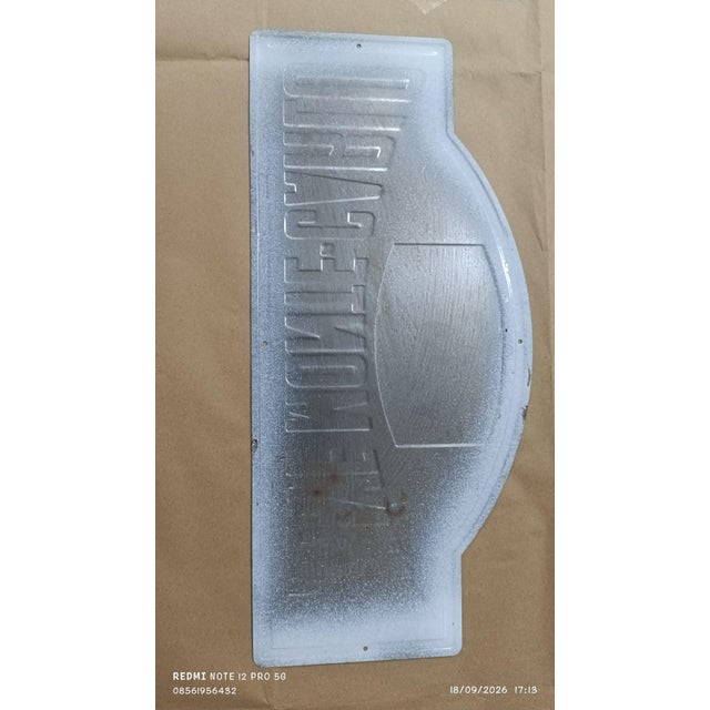 Vintage 1983 Rallye Monte-Carlo Assistance Metal Plate Sign – Authentic Embossed Motorsport Wall Art For Sale - Image 18 of 18