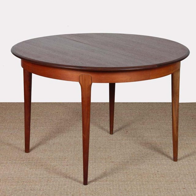 Scandinavian Round Extendable Dining Table in Teak, 1960 For Sale - Image 9 of 9