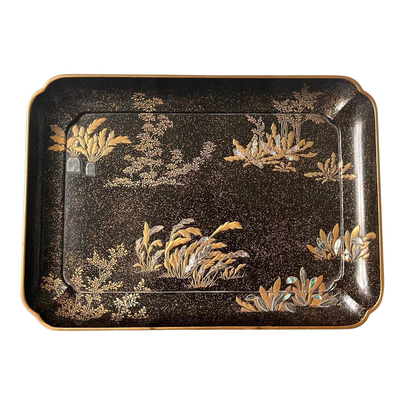 Japanese Lacquer Tray with Maki-e and Inlay Hara Yoyusai Edo