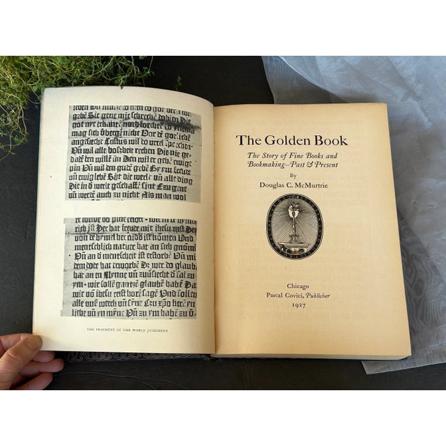 Decorative Book on Books and Bookbinding For Sale In New York - Image 6 of 13