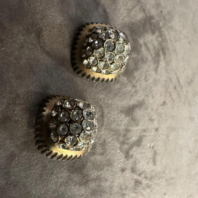 1950s Costume Jewelry Gilt Metal and Crystals Italian Toppe Clip on Earrings For Sale - Image 4 of 7
