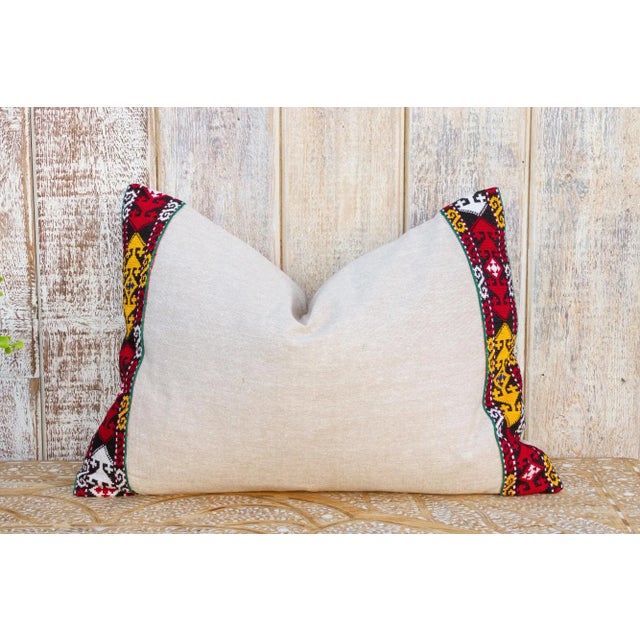 Yamha Linen Tribal Border Pillow For Sale - Image 9 of 9