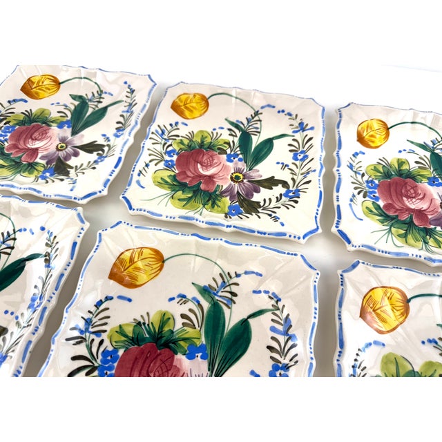 Traditional Vintage Italian Hand Painted Floral Dessert Plates With Scalloped Edges - Set of 6 For Sale - Image 3 of 8
