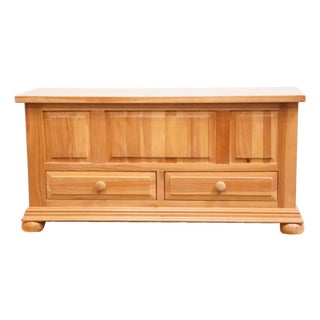 Broyhill Furniture Fontana Collection Solid Pine 28" Blanket Hope Chest W. Drawers For Sale