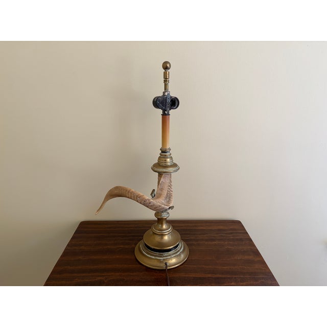 1970s Faux Ram’s Horn & Brass Table Lamp in the English Country House Style For Sale - Image 9 of 12