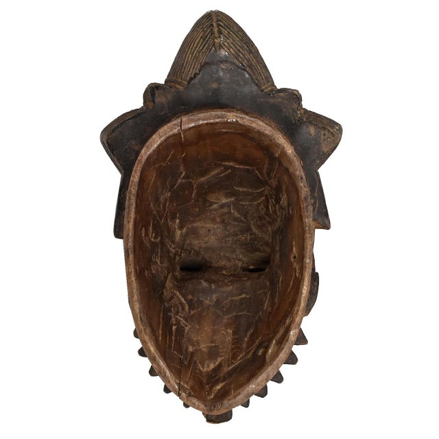 Early 20th Century Yaure Baule Portrait Mask Côte d'Ivoire For Sale - Image 4 of 4