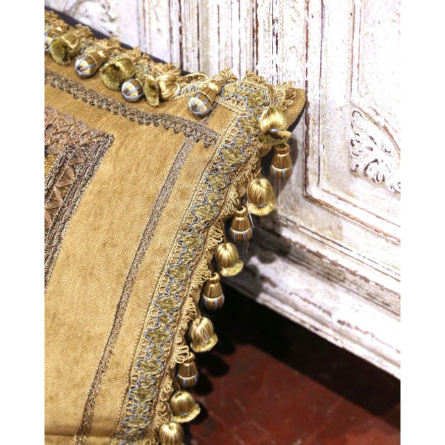 Late 20th Century Pair of Pillows With Trim Made With 18th Century Aubusson Tapestry Fragments For Sale - Image 5 of 8
