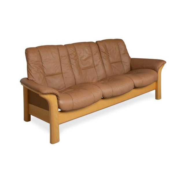 Modern Windsor Three-Seater Leather and Wood Sofa in Brown Cognac with Manual Reclining Function from Stressless For Sale - Image 3 of 18