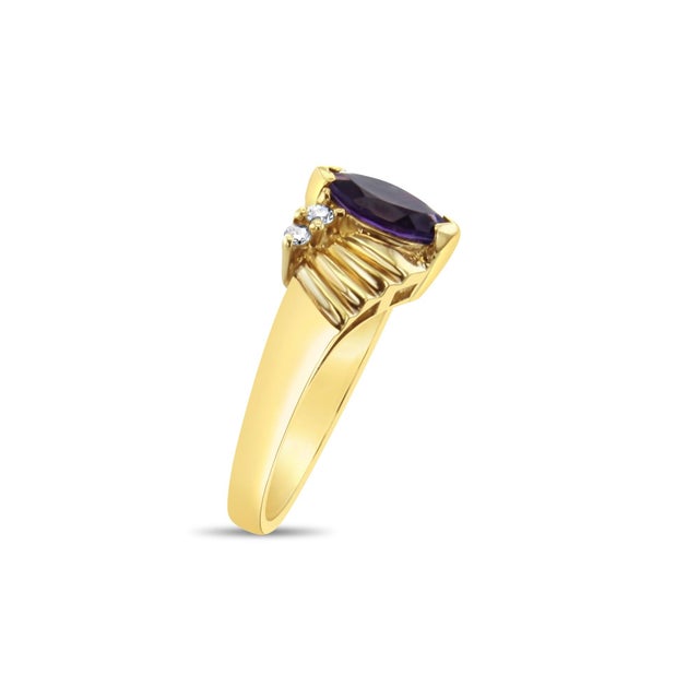 Contemporary Marquise Amethyst Gold Ring 14k Yellow Gold, Size 6.25 For Sale - Image 3 of 6
