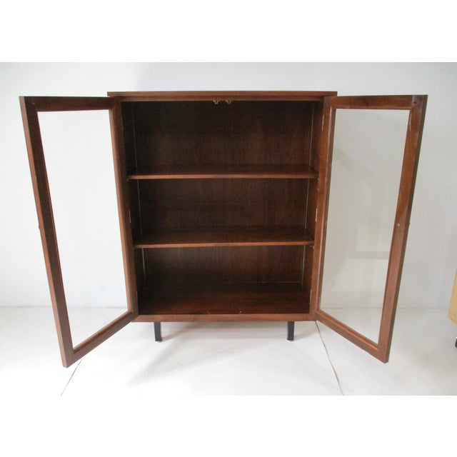 Mid Century Walnut Bookcase in the Style of Globe Wernicke For Sale In Cincinnati - Image 6 of 11