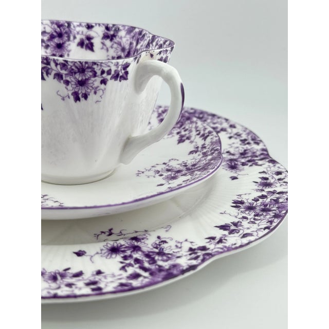 This lovely Shelley Dainty Mauve trio includes a cup, saucer, and plate in Shelley’s iconic Dainty shape, pattern 051/M....